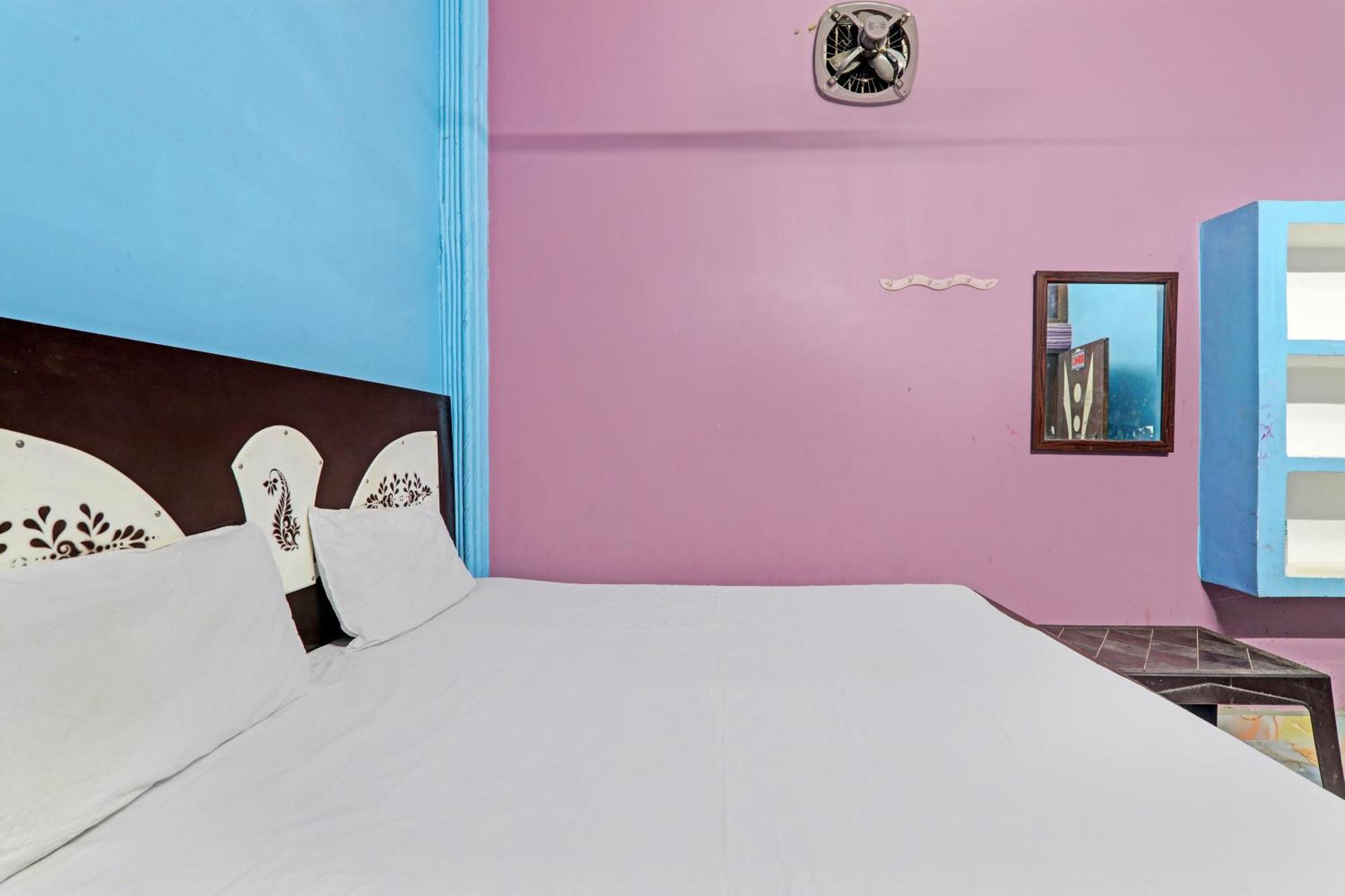 Hotel O Home Om Marriage Hall Ayodhya Exterior foto