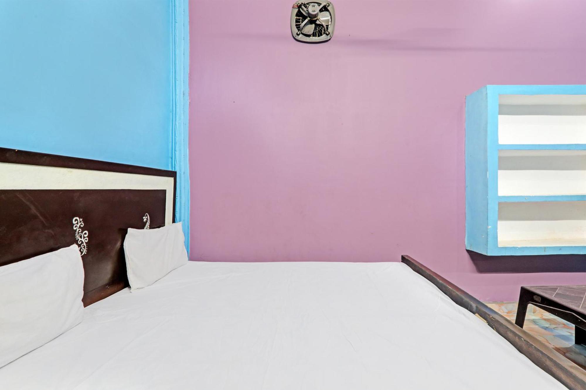 Hotel O Home Om Marriage Hall Ayodhya Exterior foto